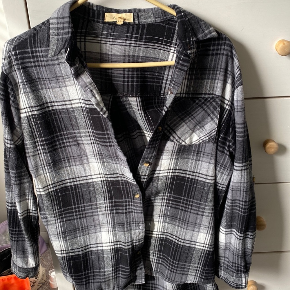 Love notes black n white flannel size small excellent condition
